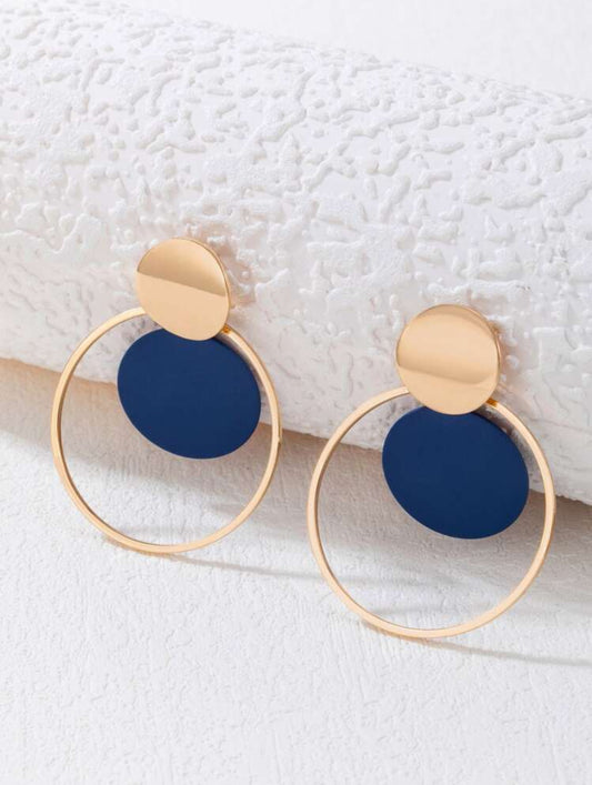 Boucles d’Oreilles Élégantes – Cercle Doré & Bleu Intense