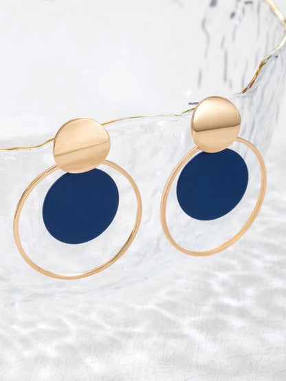 Boucles d’Oreilles Élégantes – Cercle Doré & Bleu Intense